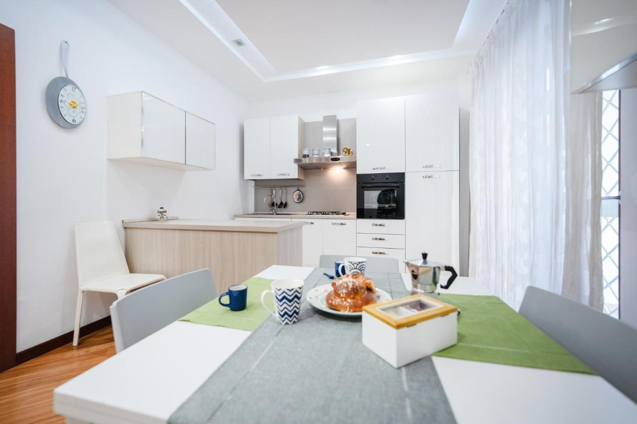 Napoli Charming Apartments Vomero "Fashion And Glamour" Экстерьер фото